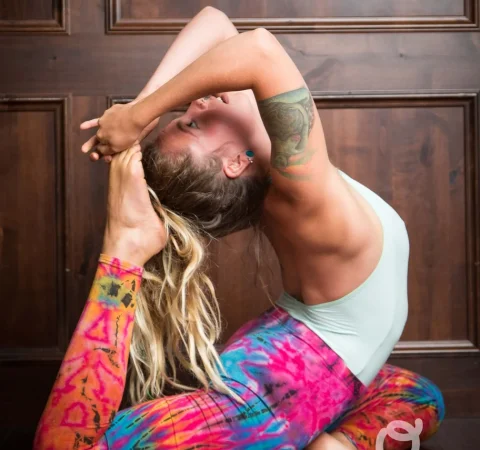 santosh-yoga-institute-chakra-balancing-yoga