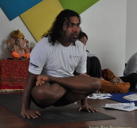 santosh-yoga-institute-yoga-technique
